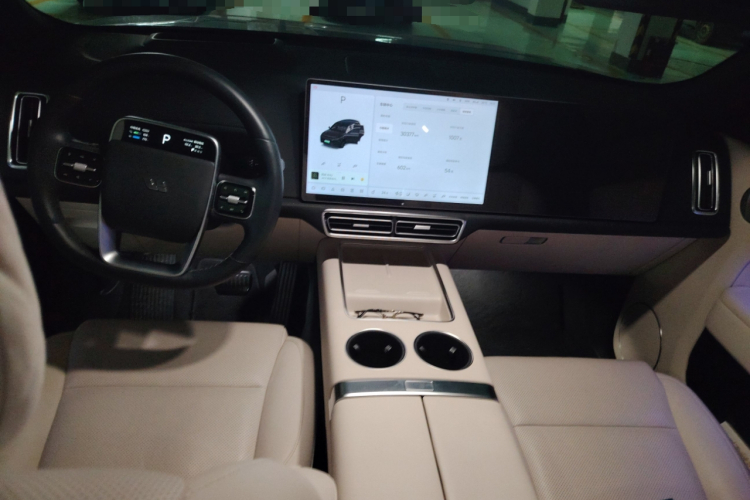 理想汽车 理想L8 2023款 Max中控内饰12