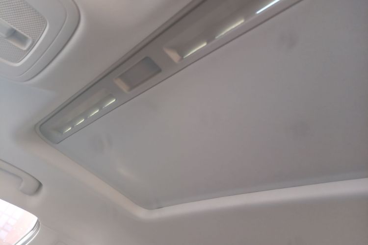 荣威i5 2021款 1.5L CVT钻石版中控内饰22