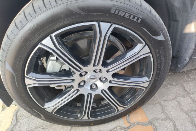 沃尔沃XC60新能源 2019款 T8 E驱混动 智尊豪华版 国V车身外观6001