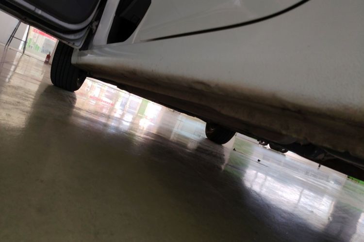 现代 瑞纳 2016款 1.4L 手动智能型GLS局部细节9002