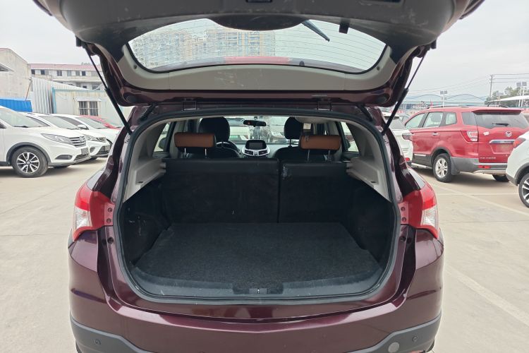 海马S5 2016款 1.5T CVT创享版机舱底盘23