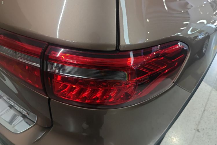 奔驰GLB 2020款 GLB 180 时尚型车身外观6006