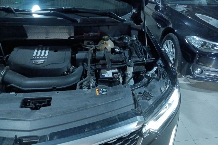 凯迪拉克XT6 2021款 28T 六座四驱豪华型机舱底盘26