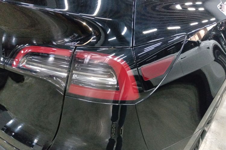 特斯拉 Model Y 2022款 后轮驱动版车身外观6006