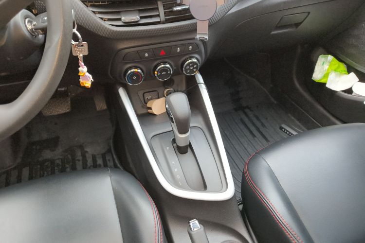 雪佛兰 科沃兹 2020款 改款 Redline 325T 自动欣尚版中控内饰18