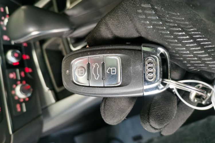 奥迪A6L 2018款 30周年年型 TFSI 进取型中控内饰11