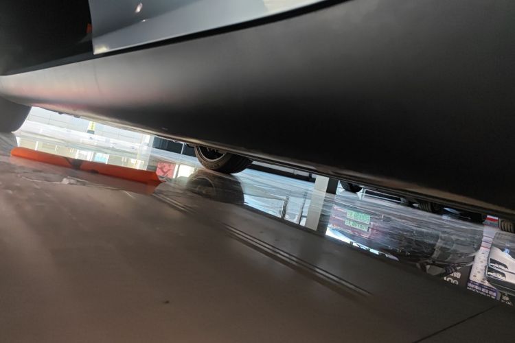 特斯拉 Model Y 2024款 长续航全轮驱动版局部细节9002