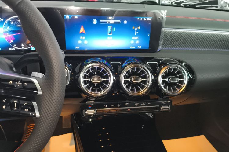 奔驰A级 2025款 A 200 L 时尚型局部细节16