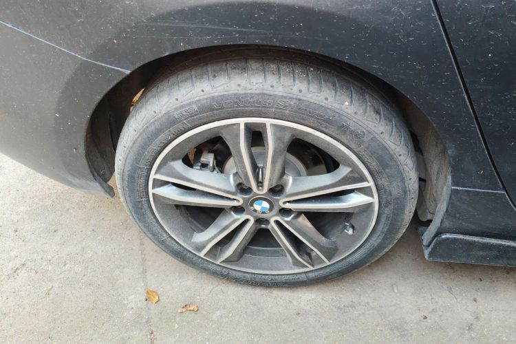 宝马1系 2018款 118i 运动型车身外观6008