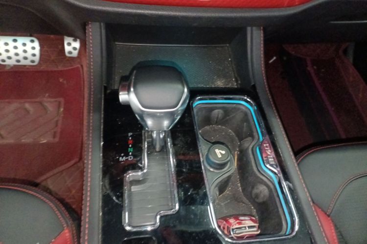 北京BJ40 2019款 PLUS 2.3T 自动四驱尊享版 国VI中控内饰18