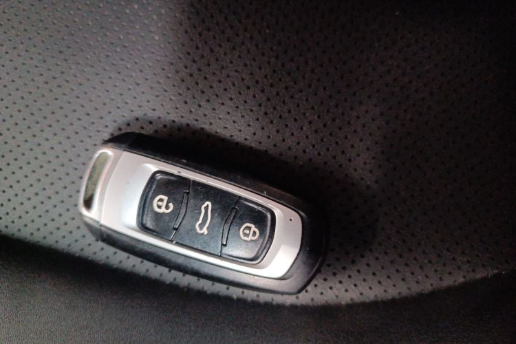 吉利汽车 帝豪 2018款 1.5L CVT向上互联版中控内饰11