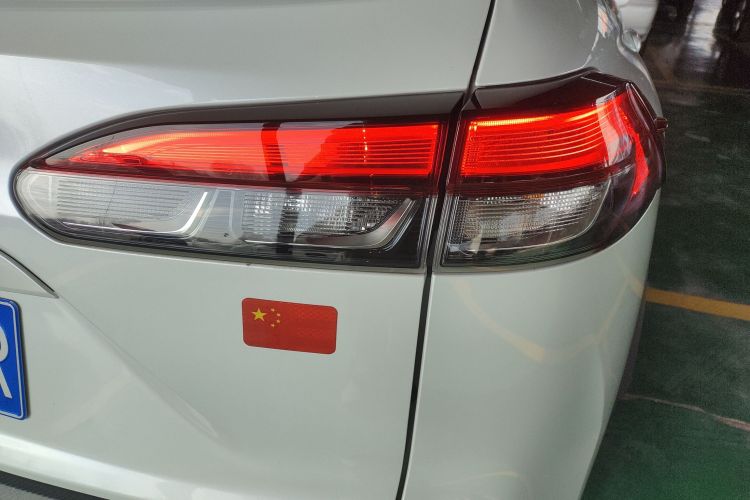 丰田 锋兰达 2022款 2.0L CVT豪华版车身外观9