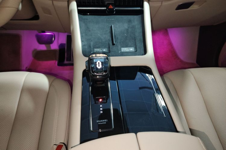 鸿蒙智行 问界M7 2024款 1.5T 智驾四驱Ultra版 5座局部细节18