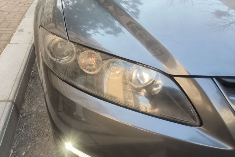 马自达6 2013款 2.0L 自动时尚型车身外观8