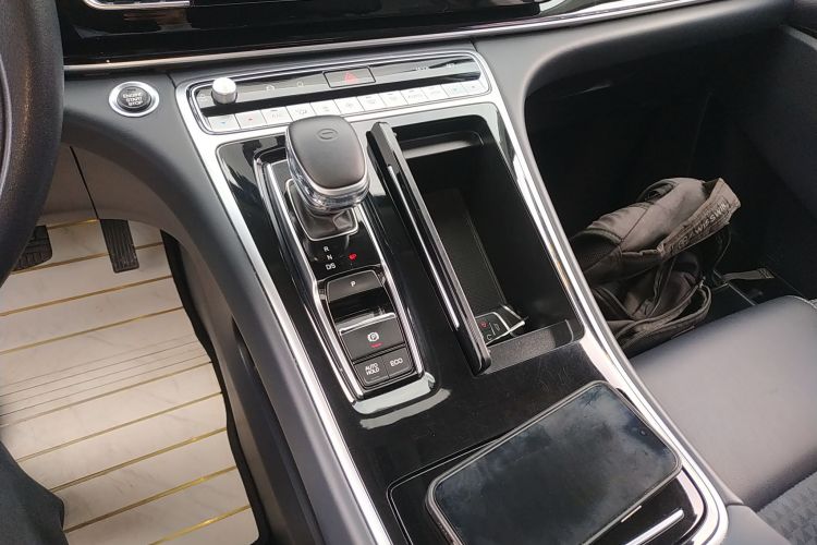 广汽传祺 传祺M8 2023款 领秀系列 390T 豪华版中控内饰18