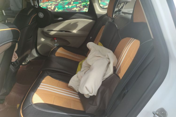 别克 威朗 2017款 三厢 15S 自动领先型中控内饰7004