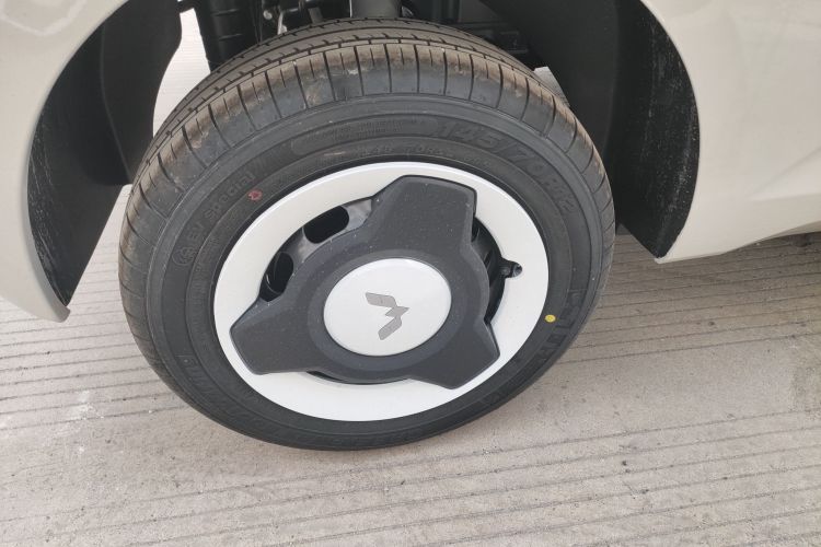 五菱汽车 宏光MINIEV 2024款 第三代 215km 青春版车身外观6008