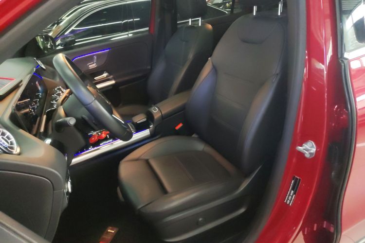 奔驰GLA 2020款 GLA 200中控内饰19