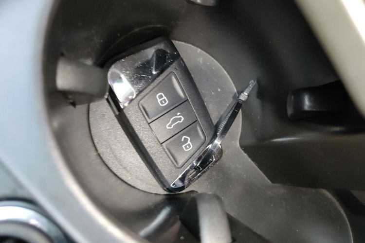 大众 帕萨特 2022款 280TSI 商务版中控内饰11