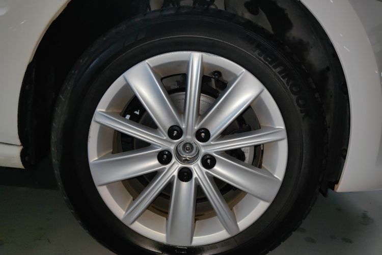 大众 Polo 2014款 1.6L 自动舒适版车身外观10