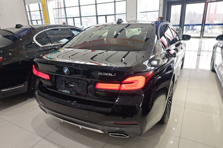 宝马5系 2023款 530Li xDrive M运动套装车身外观7