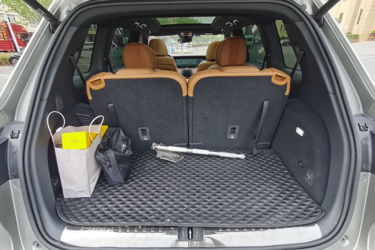 理想汽车 理想ONE 2021款 增程6座版中控内饰23