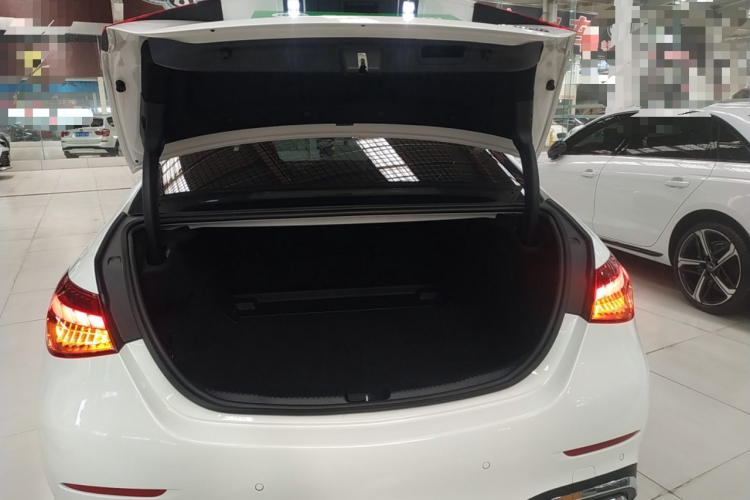 奔驰C级 2023款 C 260 L 运动版局部细节23