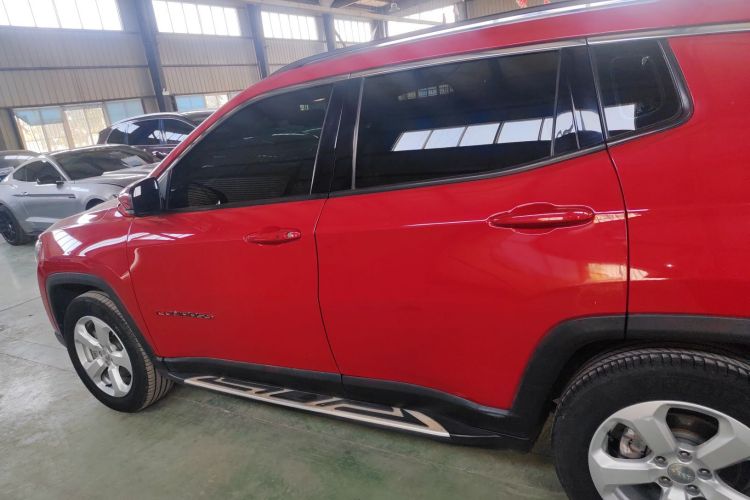 Jeep 指南者 2017款 200T 自动家享版车身外观4