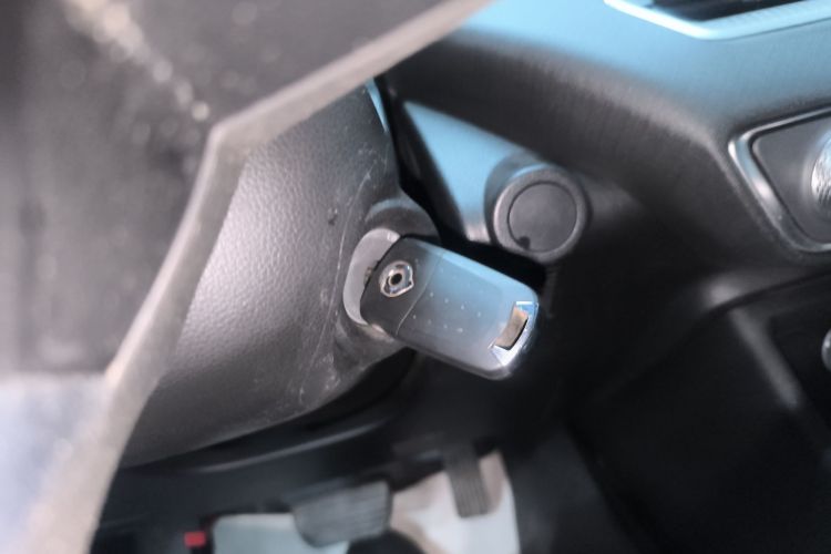 长城 金刚炮 2023款 2.0T自动柴油四驱精英型长箱GW4D20M中控内饰11