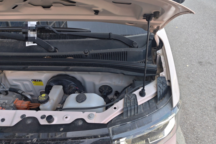 五菱汽车 宏光MINIEV 2022款 自在款 磷酸铁锂局部细节9007