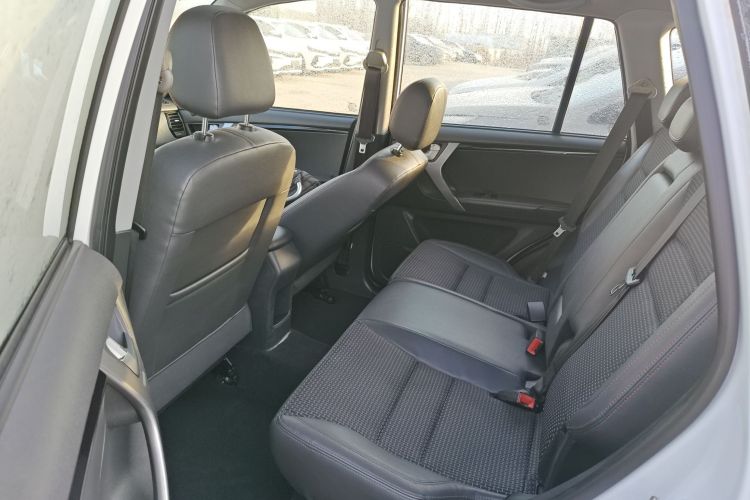 奇瑞 瑞虎3 2016款 1.6L CVT智尚版中控内饰7004