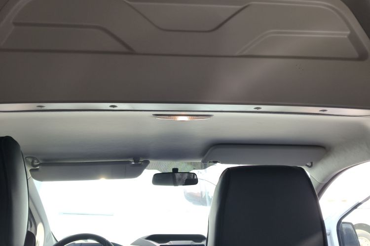 福特 全顺 2019款 2.0T汽油自动多功能商用车中轴中顶6座国VI中控内饰22