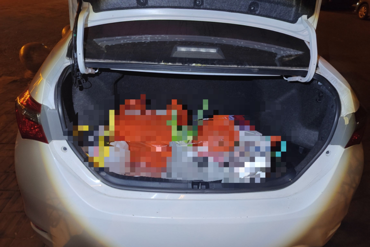 丰田 卡罗拉 2018款 1.2T S-CVT GL智享版中控内饰23