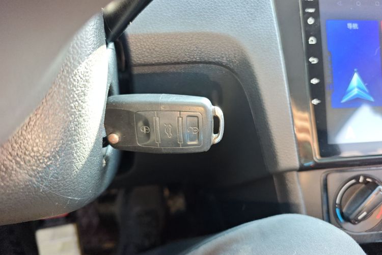 大众 桑塔纳 2015款 1.6L 自动风尚版中控内饰11