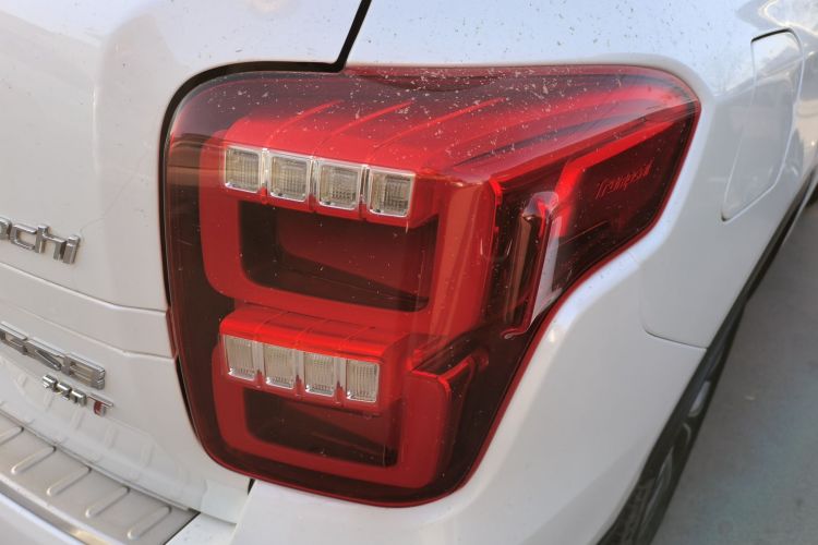 广汽传祺 传祺GS8 2017款 320T 两驱豪华智联版（七座）车身外观9