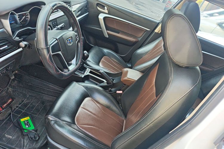 吉利汽车 帝豪 2017款 两厢RS百万款 1.5L 手动向上版中控内饰19