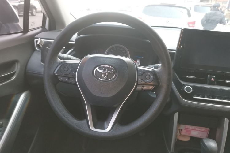 丰田 锋兰达 2022款 2.0L CVT领先版中控内饰13