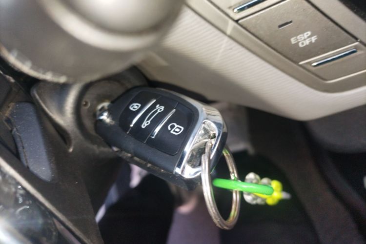 雪铁龙 C4 PICASSO 2009款 Grand 2.0L 舒适型中控内饰7001