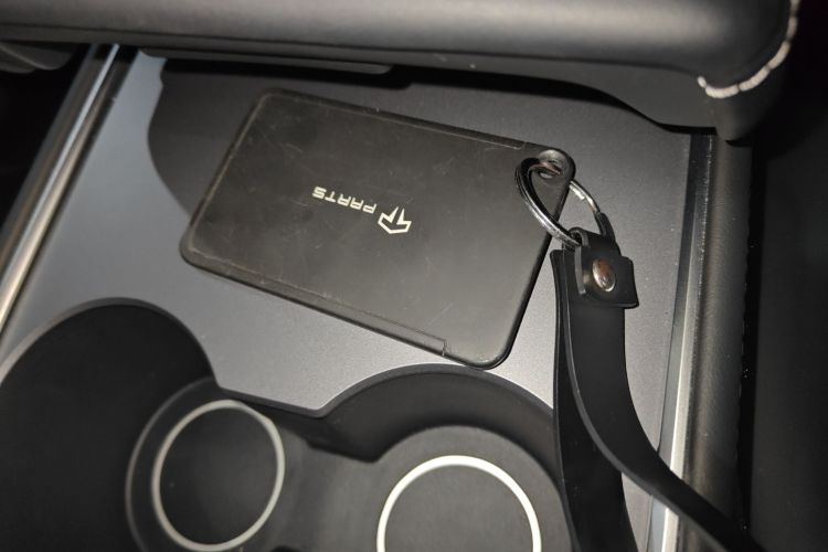 特斯拉 Model Y 2024款 后轮驱动版中控内饰7001