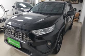 丰田 RAV4荣放 2020款 2.0L CVT两驱尊贵版