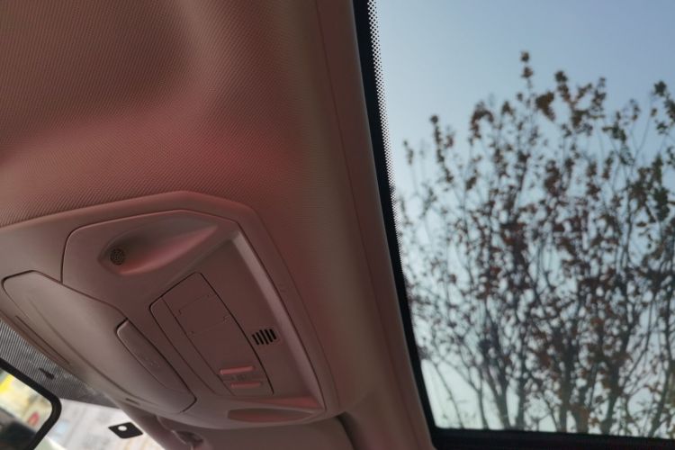 福特 福克斯 2018款 三厢经典 EcoBoost 125 自动超能风尚型智行版局部细节22