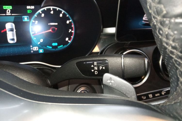 奔驰C级 2020款 C 260 L 运动版中控内饰18