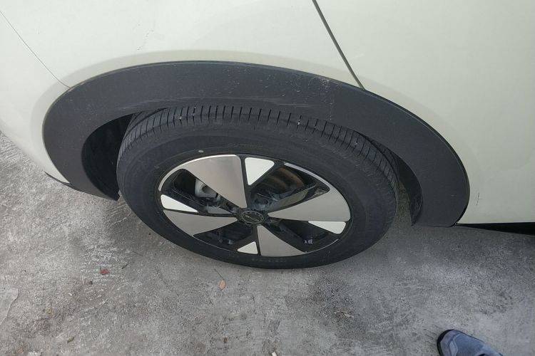 比亚迪 海豚 2023款 420km 时尚版车身外观6008