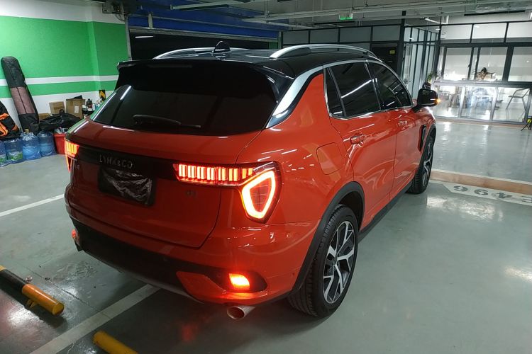 领克01 2017款 2.0T 四驱劲Pro版车身外观7