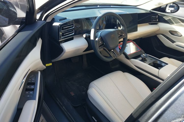 比亚迪 秦L 2024款 DM-i 120KM超越型中控内饰20