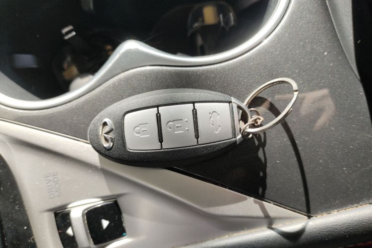 英菲尼迪Q50L 2018款 2.0T 舒适版 国VI中控内饰11