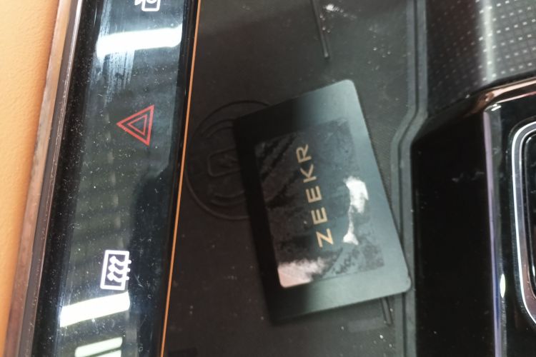 极氪001 2023款 WE版 86kWh中控内饰7001