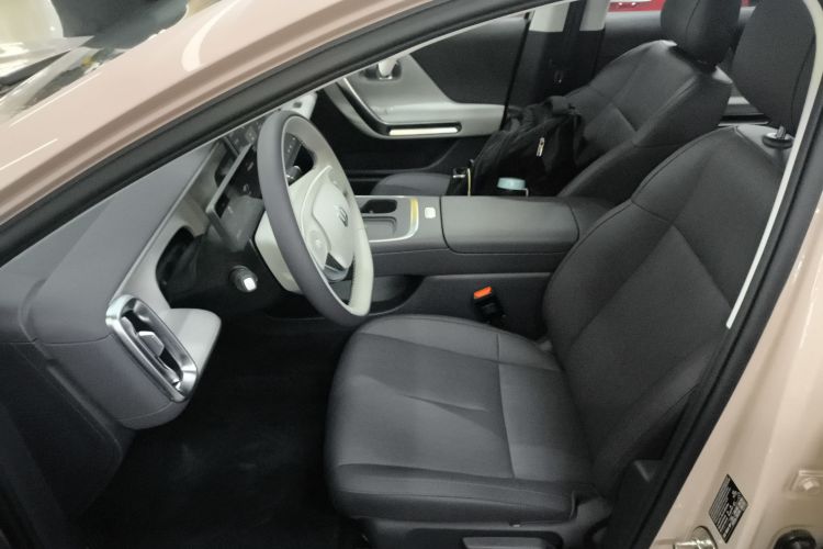 零跑汽车 零跑B01 2025款 550舒享版中控内饰19