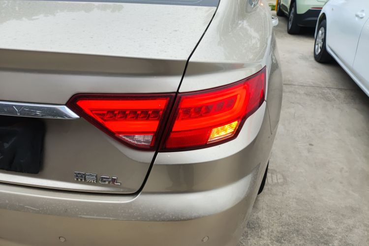 吉利汽车 帝豪GL 2018款 1.4T DCT精英智联型车身外观6006