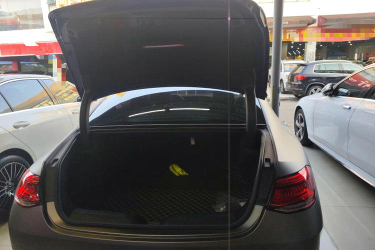 奔驰CLS 2023款 CLS 260局部细节23